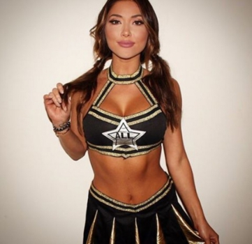 Arianny Celeste mostra sensualidade na internet (FOTO: Reprodução)