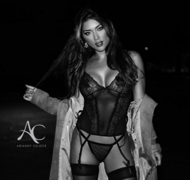Arianny Celeste mostra sensualidade na internet (FOTO: Reprodução)