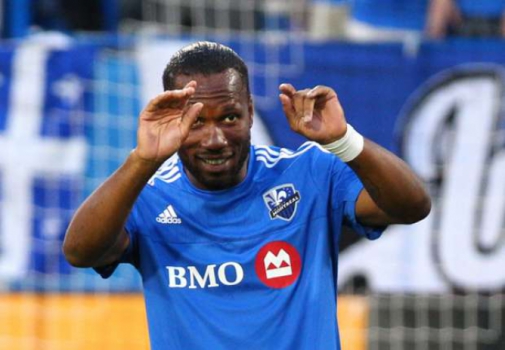 Corinthians 'invade' rotina de Drogba, mas expectativa já provoca incômodo