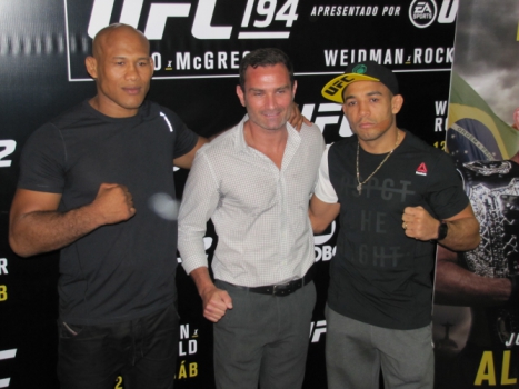 José Aldo e Ronaldo Jacaré em Media Day do UFC 194 (FOTO: Luis Fernando Coutinho)