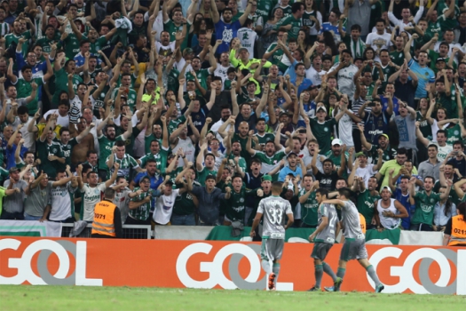 VÍDEO:  Gol de Alecsandro, Atlético-PR 3 x 3 Palmeiras - Série A 18/11/2015