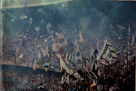 'Teu passado é uma bandeira': Timão celebra os 40 anos da Invasão da Fiel