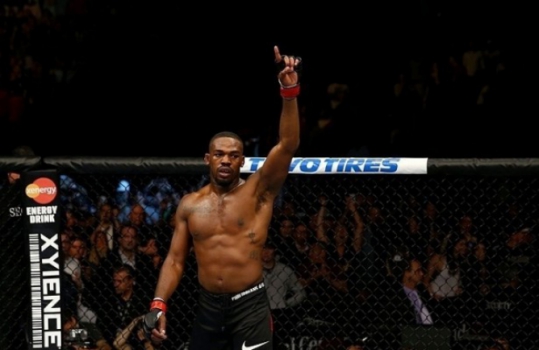 Jon Jones foi o lutador mais jovem da história a conquistar um cinturão do UFC (FOTO: UFC)