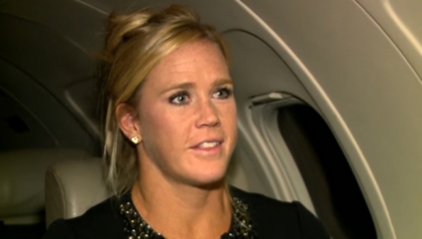 Holly Holm passa momento constrangedor com Beyoncé (Foto: Reprodução)