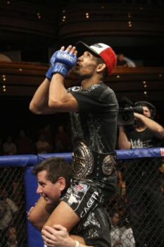 José Aldo é o campeão dos penas do UFC