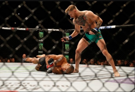 Conor McGregor é o novo campeão absoluto dos penas do UFC (FOTO: Reprodução)