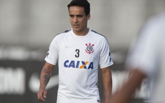 Valores, contrato e 'pressões': Jadson e Timão buscam acerto nesta quinta