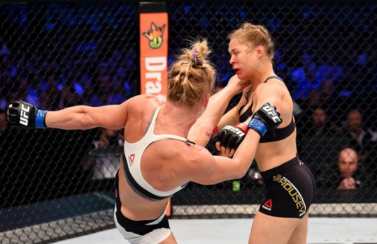 Em novembro, Holly Holm atropelou Ronda Rousey com um nocaute no UFC 193