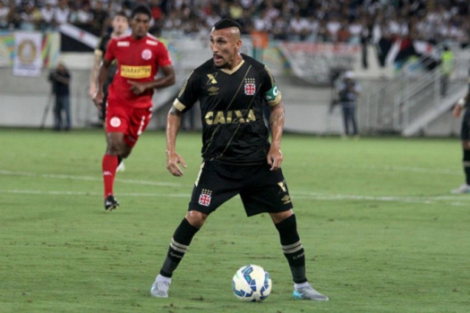 Guiñazu estava no Vasco desde 2013 (Foto: Paulo Fernandes/Vasco)