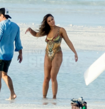 Ronda Rousey foi flagrada em ensaio sensual (FOTO: Reprodução/TMZ Sports)