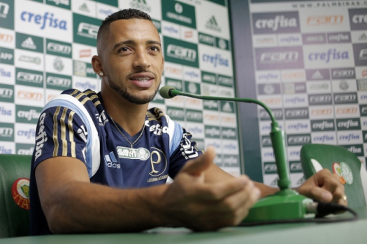 Coletiva com Victor Hugo - palmeiras