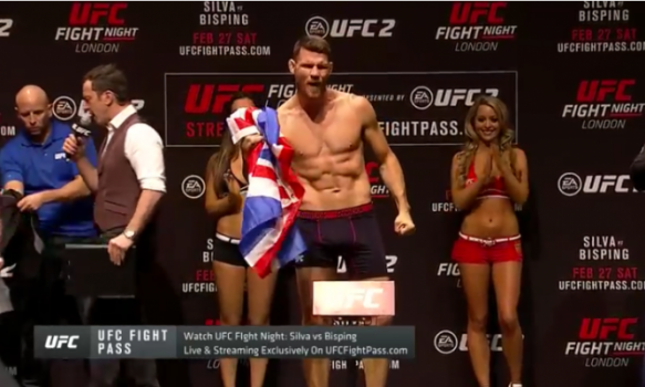 Anderson Silva encara Michael Bisping antes do UFC Londres (FOTO: Reprodução)