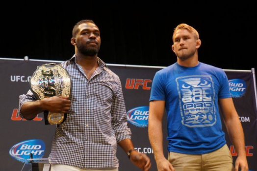 Jon Jones, Alexander Gustafsson (FOTO: Divulgação/UFC)