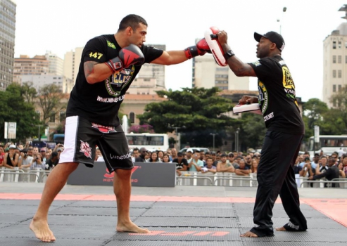Fabricio Werdum e Rafael Cordeiro (FOTO: UFC)