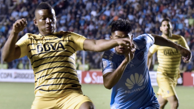 HOME - Bolívar x Boca Juniors - Copa Libertadores - Edwin Saavedra e Frank Fabra (Foto: Aizar Raldes/AFP)