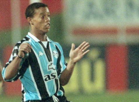 Ronaldinho no inÃcio de carreira