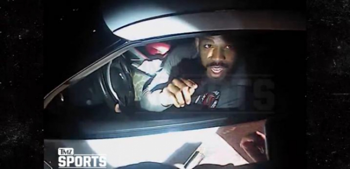 Jon Jones aparece em vídeo feito pela polícia de Albuquerque (EUA) (FOTO: Reprodução)