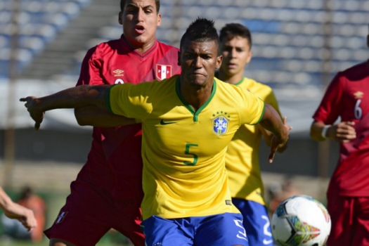 O zagueiro Wallace surgiu no Cruzeiro em 2013 e hoje joga no Monaco