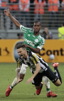 O volante Matheus Salles surgiu bem na equipe do Palmeiras em 2015