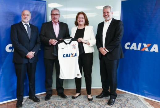 Corinthians e patrocinador negociam, e camisa pode ficar 'branca' de novo