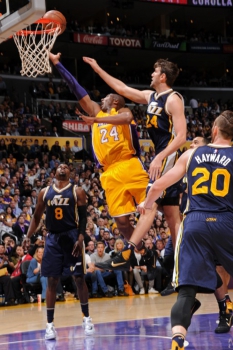 No último jogo de Kobe, ele marcou nada menos que 60 pontos na vitória sobre o Jazz