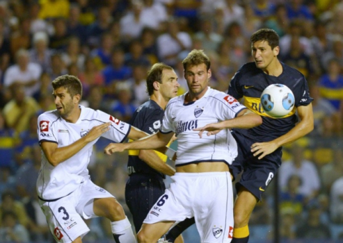 Antes do Botafogo, o argentino Joel Carli era zagueiro do Quilmes