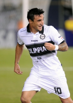 Salgeiro, atacante uruguaio, chegou ao Botafogo vindo do Olimpia