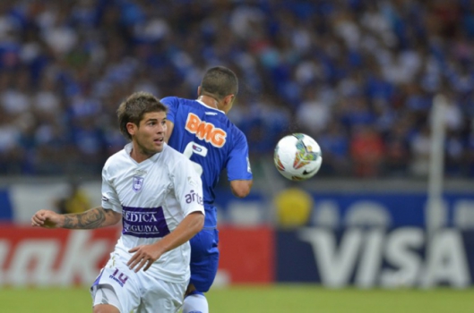 O Cruzeiro trouxe o uruguaio Federico Gino do Defensor Sporting
