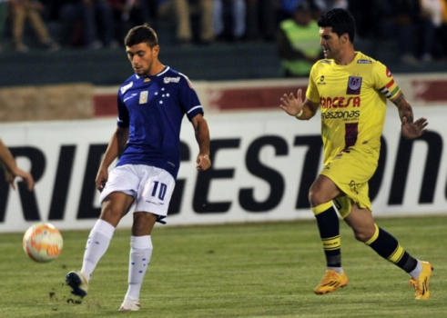 De Arrascaeta, meia uruguaio, é o camisa 10 do Cruzeiro