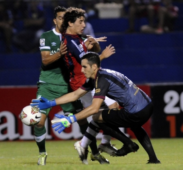 O goleiro paraguaio Gatito Fernández foi contratado pelo Figueirense em 2016