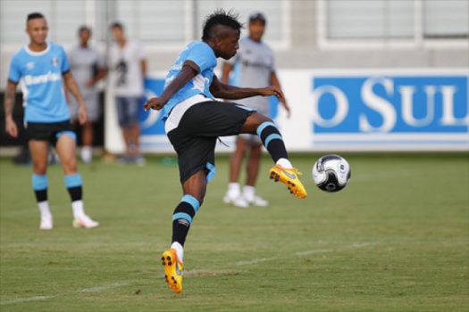 Bolaños está entre os relacionados para a semifinal contra o Juventude (Foto: Lucas Uebel/Grêmio)