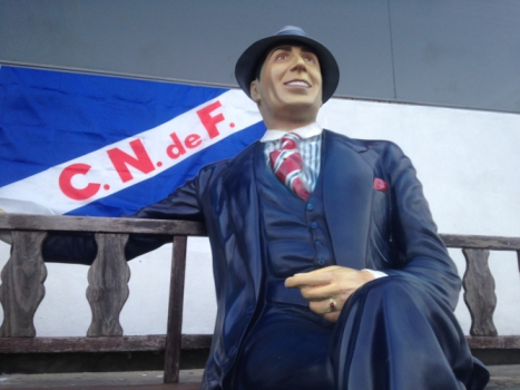 Contrastantes, estádios de Nacional e Corinthians abriram 1ª e última Copa