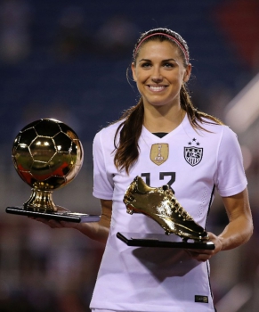 Alex Morgan faturou a medalha de ouro para os EUA no futebol em Londres-12