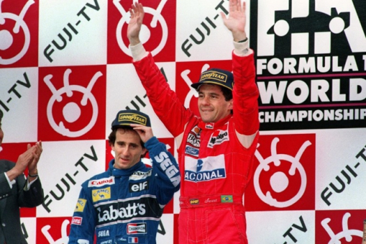 Ayrton Senna comemora sua vitória no GP do Japão de 1993