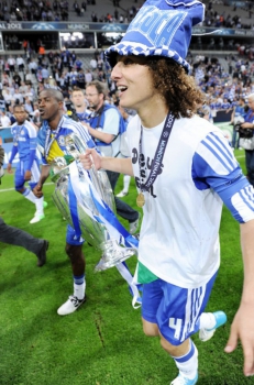 David Luiz faturou a Liga dos Campeões pelo Chelsea no ano de 2012