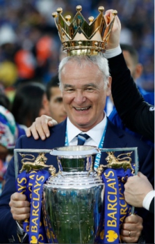 Festa Leicester - Ranieri com coroa