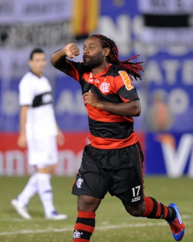 O atacante Vagner Love variava seus dreadlocks de acordo com o time em que jogava