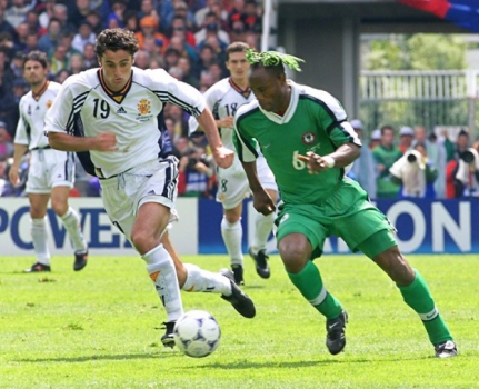 O nigeriano Taribo West usava dreadlocks bastante estilizados