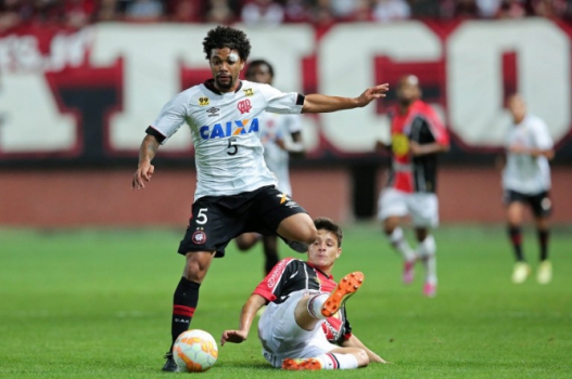 O jovem volante Otavio é um dos bons valores do Atlético-PR