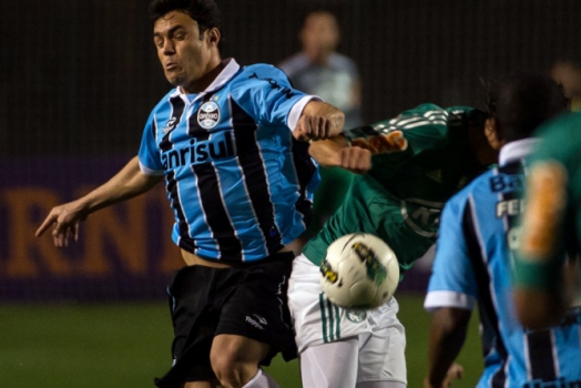 O ex-gremista Kleber Gladiador defenderá o Coritiba no Brasileirão-2016