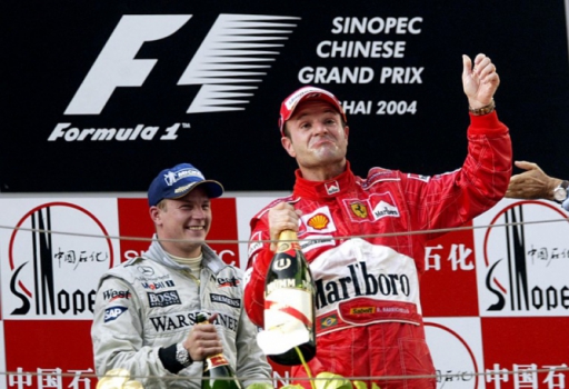 Na China, em 2004, Rubens Barrichello venceu novamente com a Ferrari