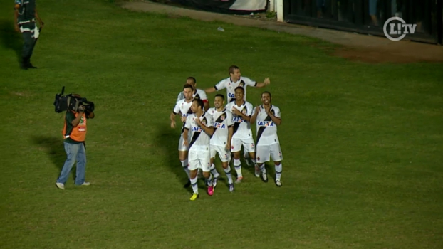 Nenê comanda vitória do Vasco sobre o Bahia