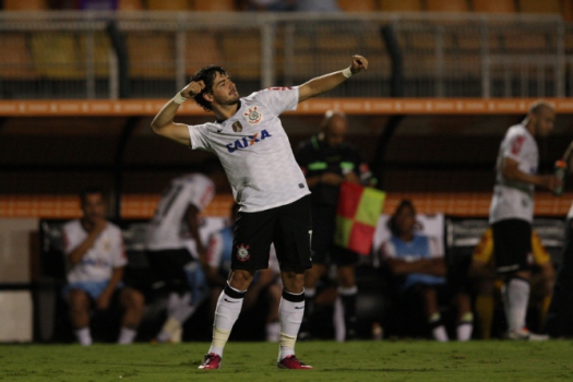 Por contrato, Pato tem de voltar ao Timão sexta; Gerente espera reunião