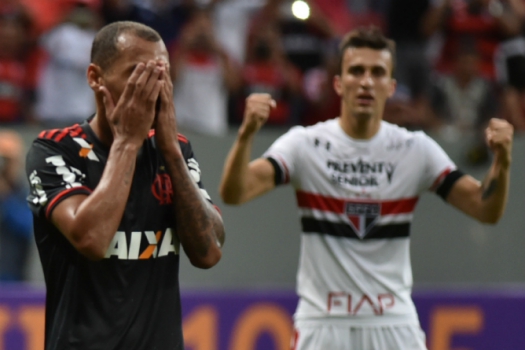 Da desconfiança à efetivação, lembre o Turno de Zé Ricardo no Fla Alan Patrick - Flamengo x São Paulo
