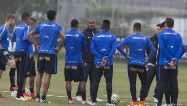 Cristóvão desafia sina de técnicos que já foram jogadores do Corinthians