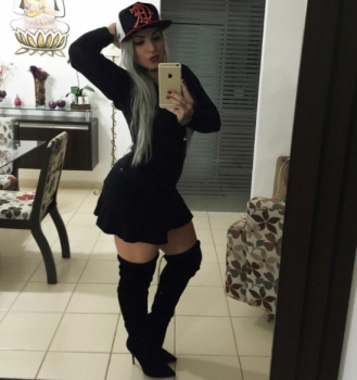 Tayrine Seifert - Mulher do Muralha