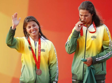 Olimpíadas 2008 Pequim - Fernanda Olivera e Isabel Swan recebem medalhas de bronze.