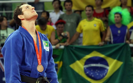 Olimpíadas 2008 Pequim - Thiago Camilo recebe medalha de bronze no jodo