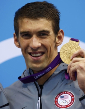 Olimpíadas 2012 - Londres - Michael Phelps apresenta seu ouro na prova final de 4x200m livre.