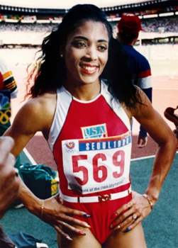 Olímpiadas 1988 - Coreia do Sul - Griffith Joyner sorri depois de vencer 100 metros